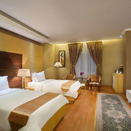 Sahati Hotel Jakarta Exteriör bild
