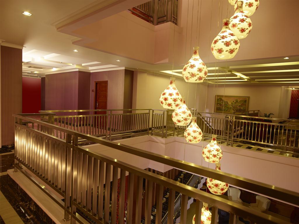 Sahati Hotel Jakarta Exteriör bild