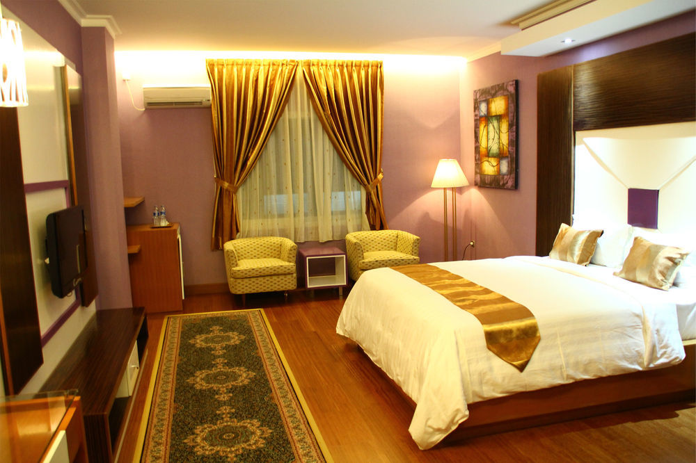 Sahati Hotel Jakarta Exteriör bild