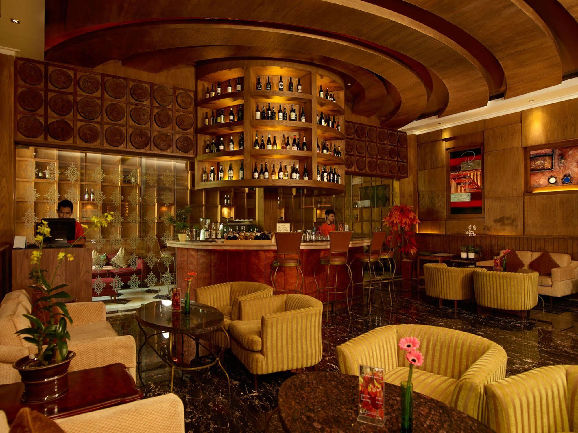 Sahati Hotel Jakarta Exteriör bild